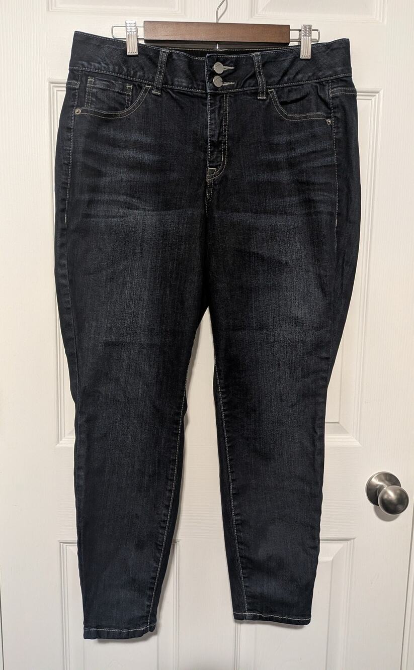 Lane Bryant High-Rise Double Button Super Stretch Skinny Jeans Size 14 Short